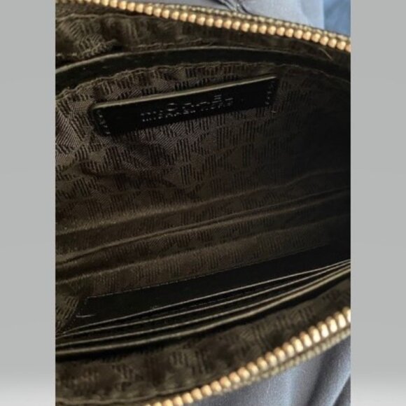 Michael Kors Wristlet/Wallet - Picture 5 of 5